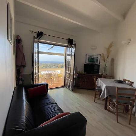 Apartament Splendide Avec Vue Mer Et Citadelle-piscine Et 2 Lumio (Corsica)